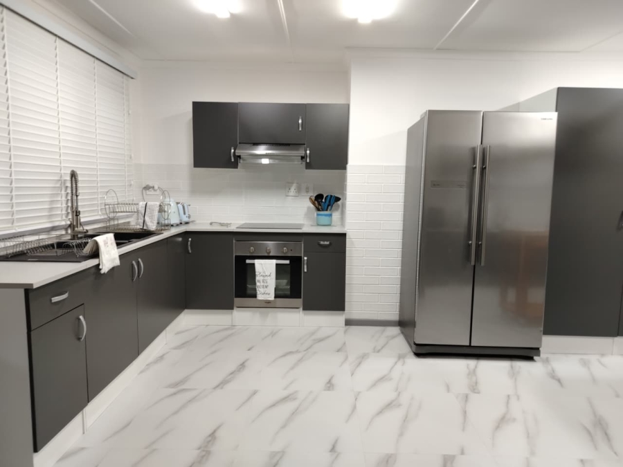 2 Bedroom Property for Sale in Westhill Western Cape